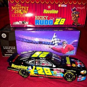 Collectible Ricky Rudd #28 Havoline 1:24-scale stock car